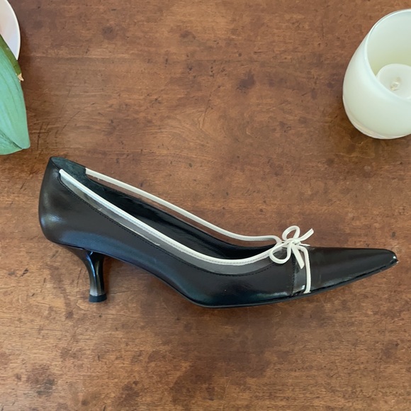 Via Spiga Bow Tie Heels - Picture 3 of 8